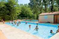 Swimming Pool Camping La Bastide