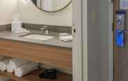 Toilet Kamar 4 Fairfield Inn & Suites by Marriott Philadelphia Valley Forge/Great Valley