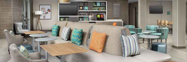 Lobi Home2 Suites by Hilton Longmont
