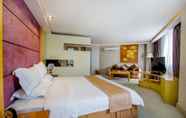 Bedroom 5 Louis Hotel Zhongshan