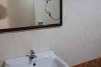 Toilet Kamar Home Sweet Resort