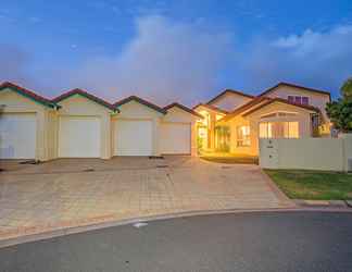 Exterior 2 Lakehouse Family Oasis