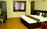 Bedroom 7 Hotel Empire Gandhidham