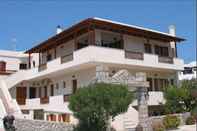 Exterior Christos Makrinos Rooms