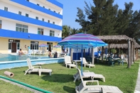 Swimming Pool Hotel Perlas Del Golfo