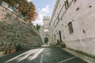 Exterior Castello delle Serre