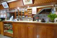 Bar, Cafe and Lounge CF Kite Homestay