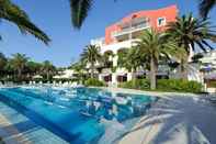 Swimming Pool Valentino Resort