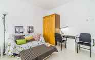 Kamar Tidur 5 MOOS Apartments