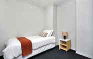 Kamar Tidur 4 The Apartment Service FW206