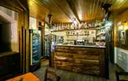 Bar, Cafe and Lounge 4 Rifugio dei Walser