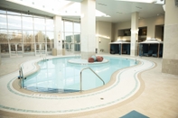 Swimming Pool Resorts World Catskills Casino