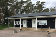 Exterior Kapelludden Camping & Stugor