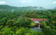 Nearby View and Attractions 4 Athirapilly Green Trees