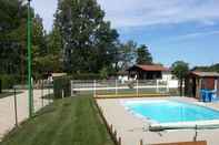 Swimming Pool Camping Paradis des Dombes