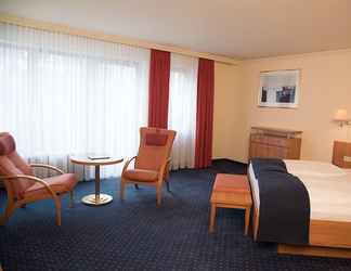 Bedroom 2 Parkhotel Bad Homburg