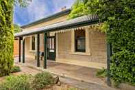 Exterior Pembury Cottage