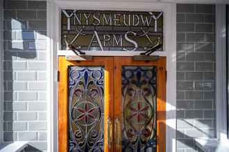 Exterior 4 Ynys Arms