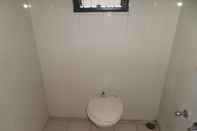 Toilet Kamar Tourist Home Lodging