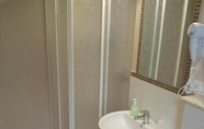 In-room Bathroom 3 B&B La Marina