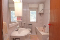 In-room Bathroom Apartments Vladislava 906