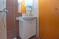 In-room Bathroom Apartments Elvis 1299