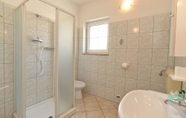 In-room Bathroom 6 Apartments Nelli 624