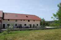 Exterior La Ferme de Coron