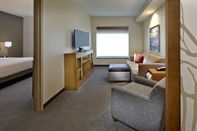 Common Space Hyatt Place Warwick / Providence Airport