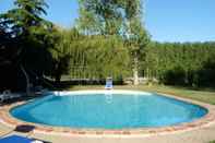 Swimming Pool Le Platane