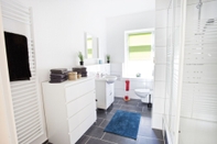 In-room Bathroom Apartment Hundertwasser