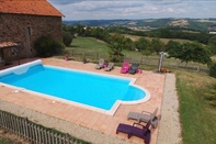 Swimming Pool Gîtes et Chambres d'Hôtes Peyrecout Tarn