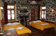 Bilik Tidur 4 Agios Germanos Traditional Hotel