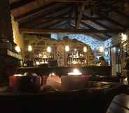 Quầy bar, cafe và phòng lounge 3 Agios Germanos Traditional Hotel