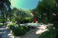 Swimming Pool Le Jardin de Mazan