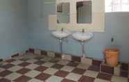 In-room Bathroom 4 Mysa - Dandeli Lodge