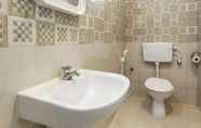 In-room Bathroom 2 Varuna Inn Banquets & Resort