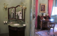 ห้องน้ำภายในห้อง 5 Château de Canac