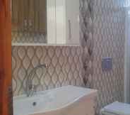 In-room Bathroom 4 Altinkum Tatil Koyu