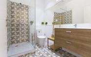 In-room Bathroom 5 Bairro Alto Stylish by Homing