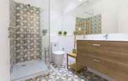 In-room Bathroom 5 Bairro Alto Stylish by Homing