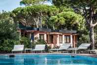 Kolam Renang Roccamare Resort - Casa di Levante