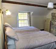 Bedroom 6 Panorama Cottages