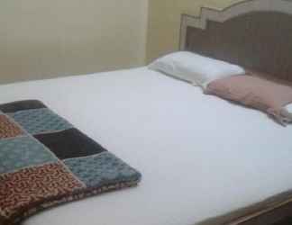 Bedroom 2 Hotel Rajendra Residency