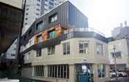 ภายนอกอาคาร 2 BLUEHUM Guesthouse - Hostel