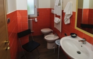 In-room Bathroom 6 Alla Corte Blu B&B