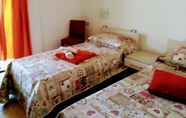 Kamar Tidur 5 B&B Sardama