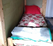 Kamar Tidur 6 DormisSalo