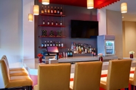 Bar, Cafe and Lounge TownePlace Suites by Marriott Cleveland Solon