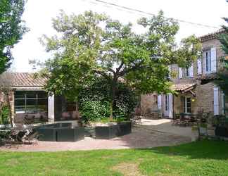 Exterior 2 A la Maison D'hôtes